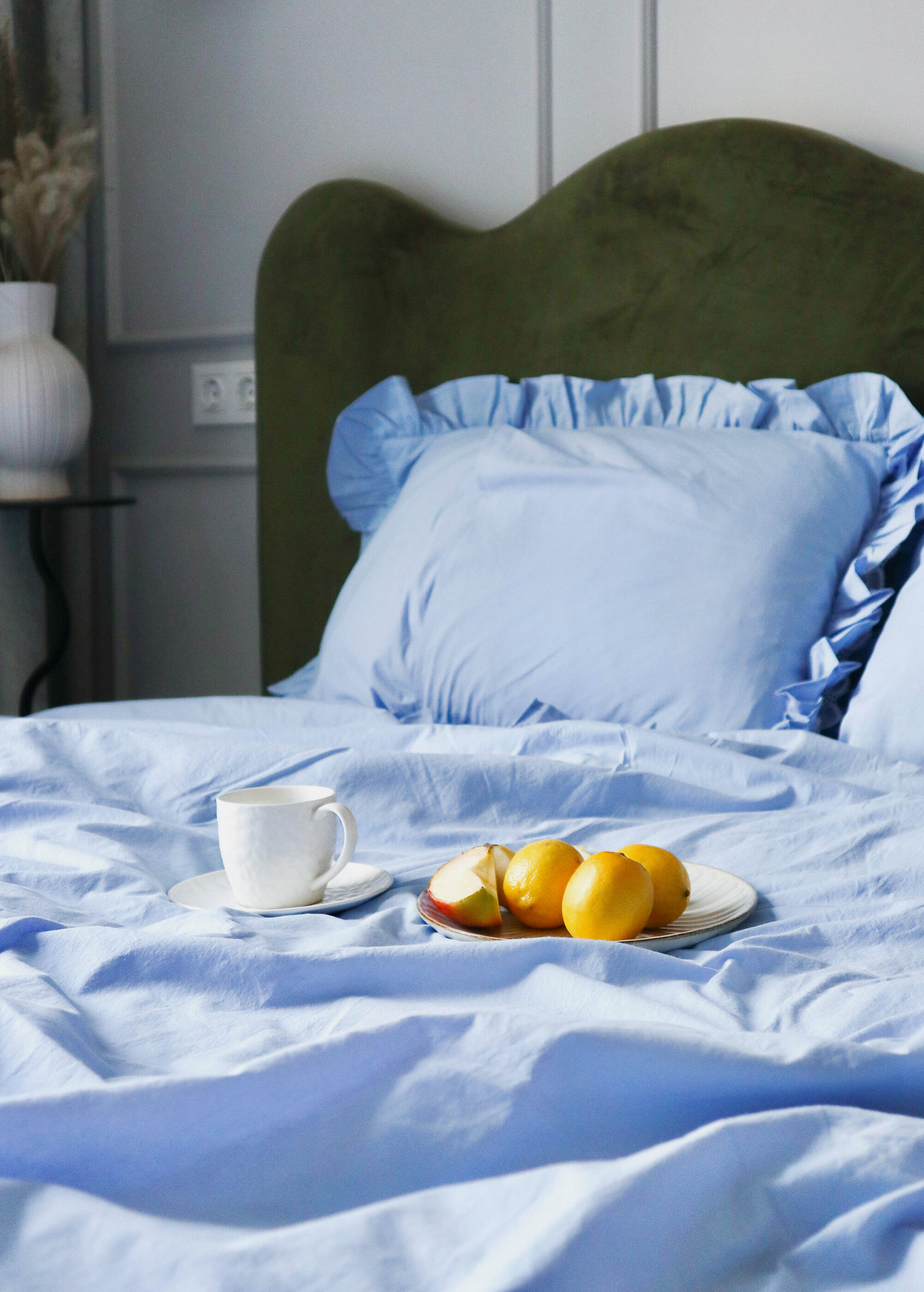 Stonewashed Cotton Sky Blue Duvet Set with Ruffles